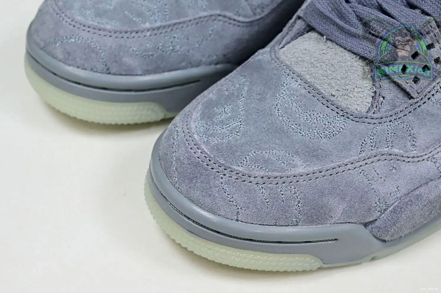 Kimikick Jordan 4 retro kaws Air Jordan 0711